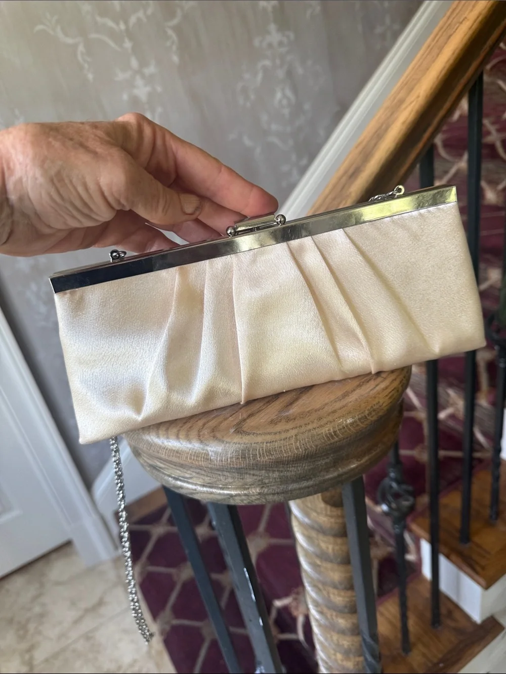 GUNNE SAX satin evening clutch very good condition ivory